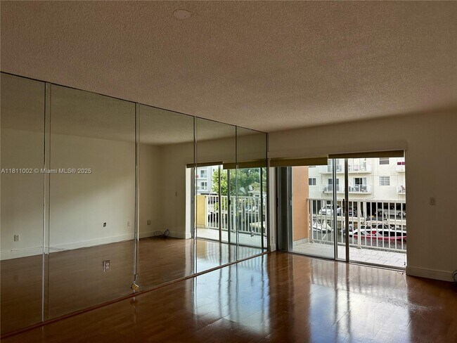 Building Photo - 3545 NE 167th St