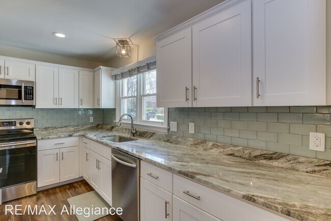 Building Photo - 4 br, 3 bath House - 5916 TAJO AVENUE