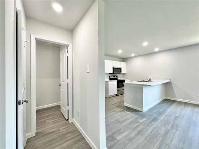 Building Photo - 119 Peace Lily Wy