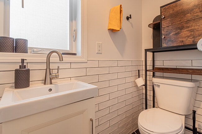 Building Photo - 308 10th St N