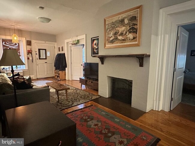 Building Photo - 111 E Gorgas Ln