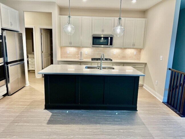 Building Photo - 8434 Concerto Ct