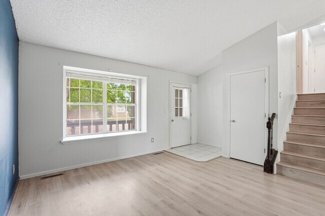 Building Photo - 3304 W 127th Ave