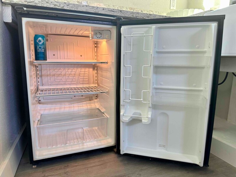 Building Photo - 357 E Putnam Ave