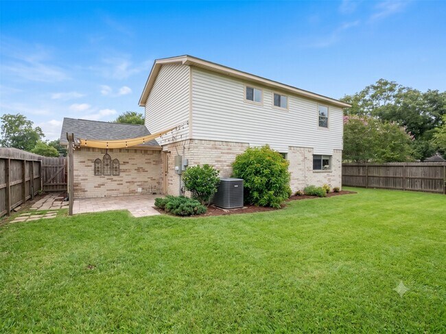 Building Photo - 302 Morningside Dr