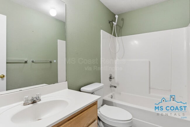 Building Photo - 11352 Fairfield Blvd