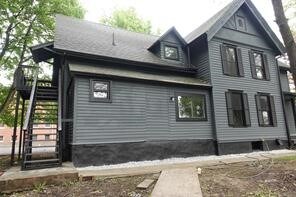 Building Photo - 37 Bigelow St