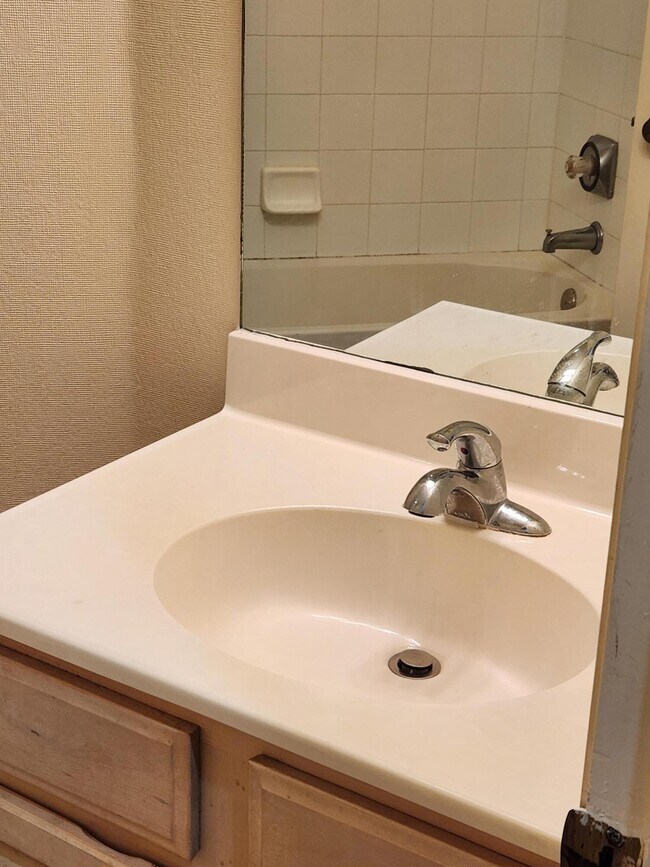 Building Photo - 9861 Perfect Dr