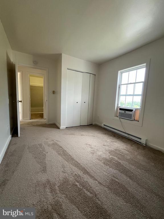 Building Photo - 414 N High St