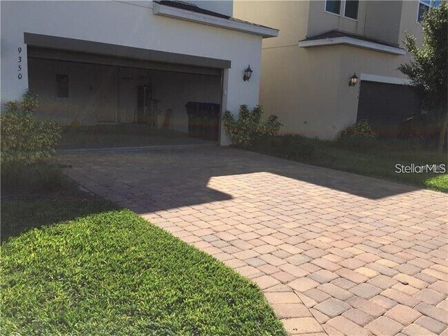Building Photo - 9350 Woodcrane Dr