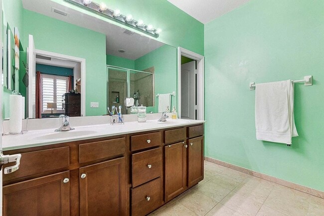 Building Photo - 4342 Brewster Ln