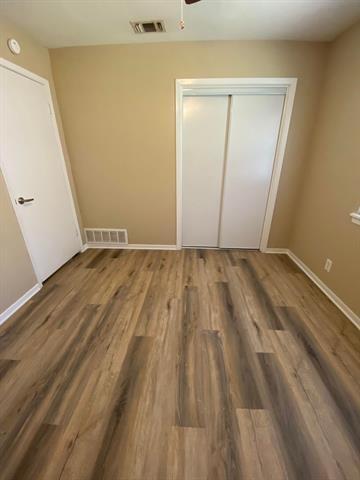 Building Photo - 804 Hillside Dr