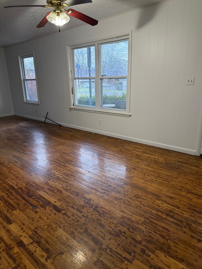 Building Photo - 209 W Frontier St