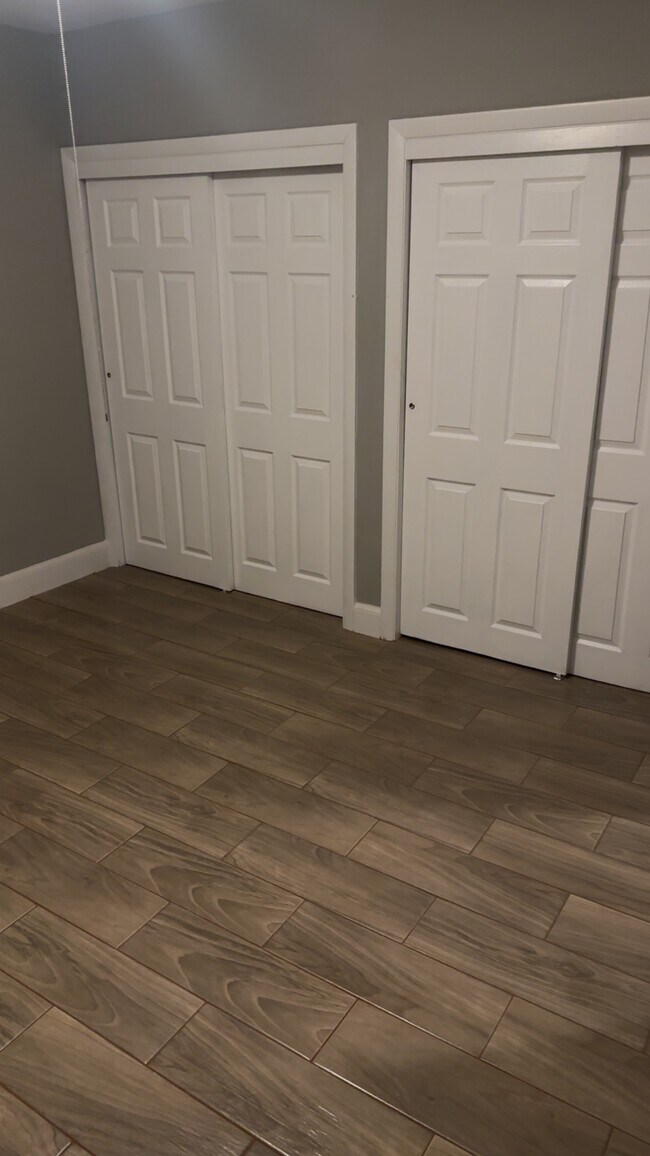 Building Photo - 64 Maplewood Ave