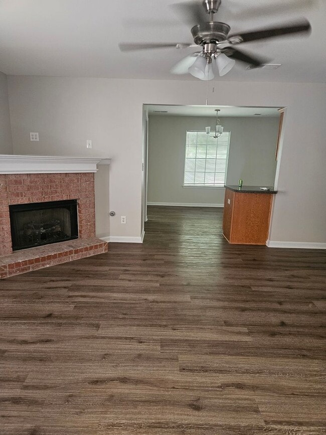 Building Photo - COMING SOON- MUST HAVE GOOD CREDIT!