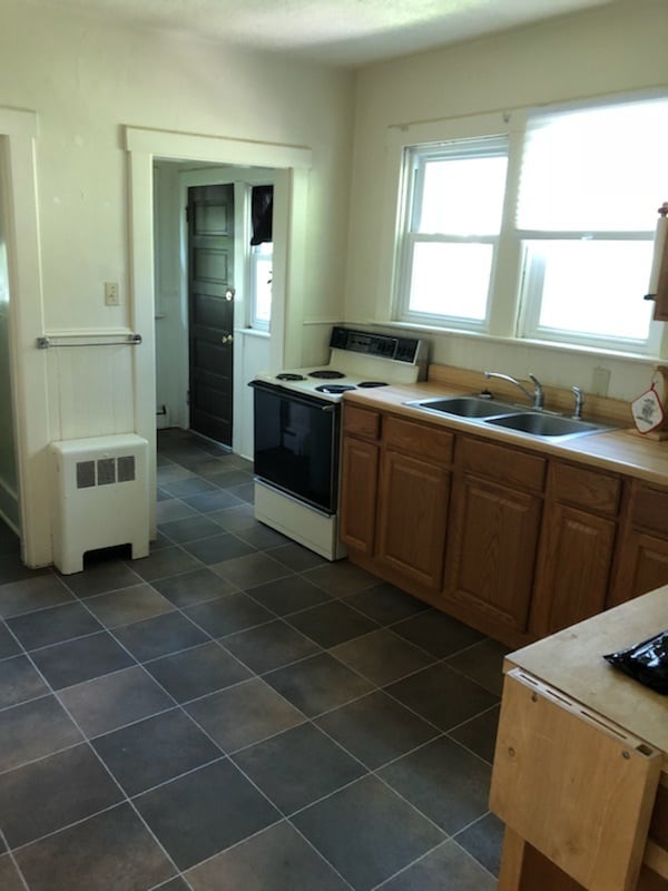 Building Photo - House on E. Park Avenue -- Available 2026-...