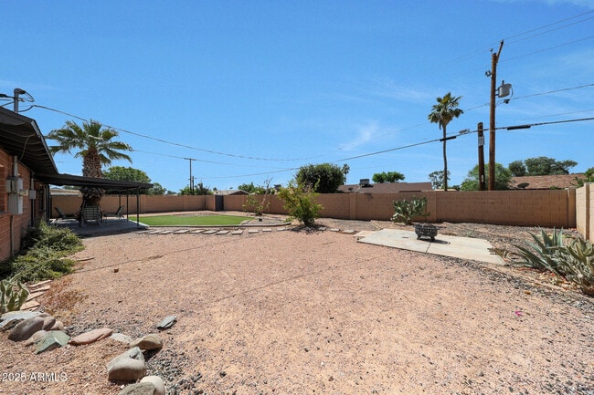 Building Photo - 8507 E Mariposa Dr