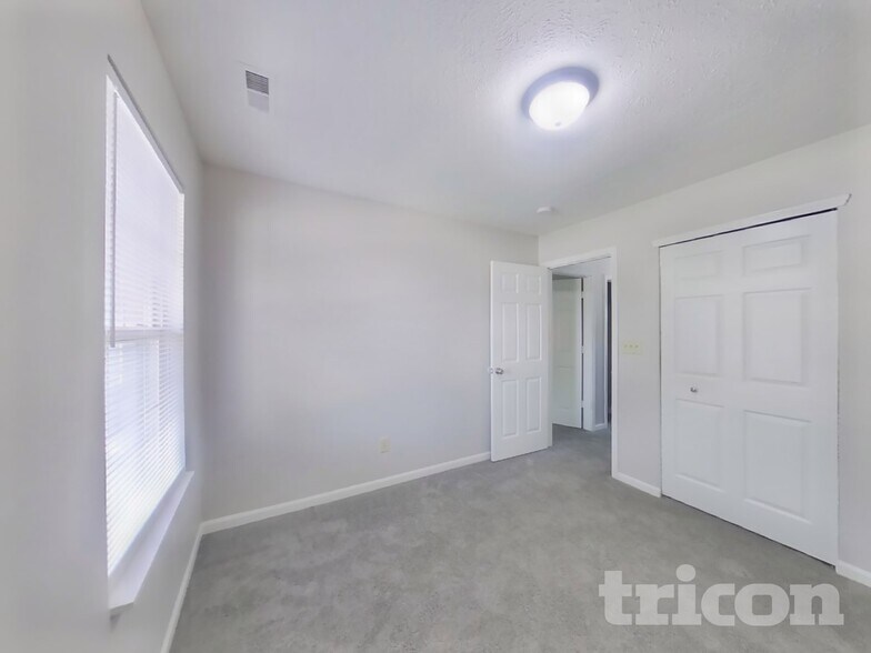 Building Photo - 4831 Dietzen Blvd