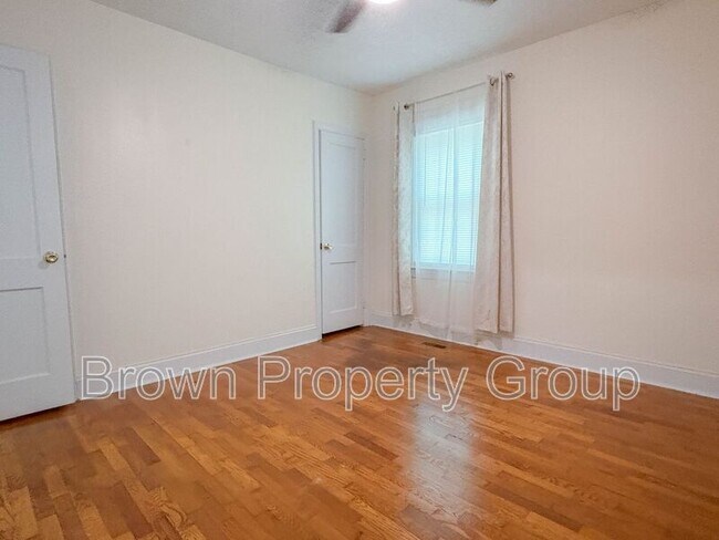 Building Photo - 946 McKimmon Rd
