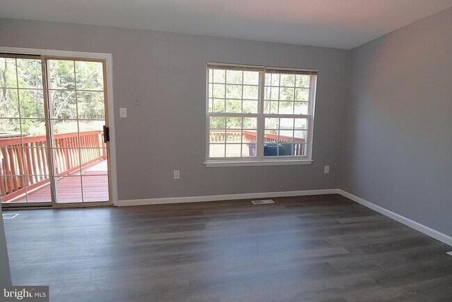 Building Photo - 18365 Honeylocust Cir