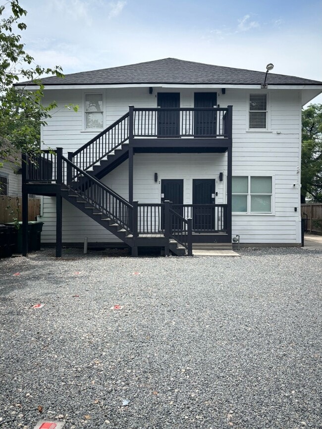 Building Photo - 203 S Lockwood Dr