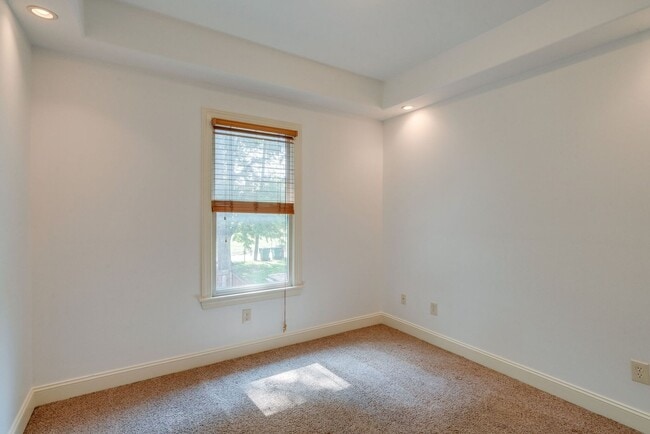 Building Photo - Stunning 3BE/2.5BA home in the heart of Ho...