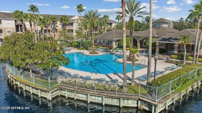 Building Photo - 7990 Baymeadows Cir E