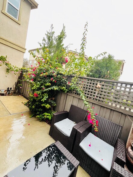 Building Photo - 2617 Alliston Loop