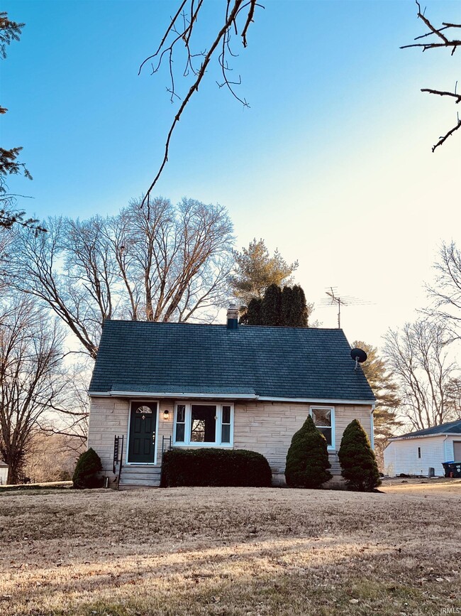 Primary Photo - 201 W Church Ln