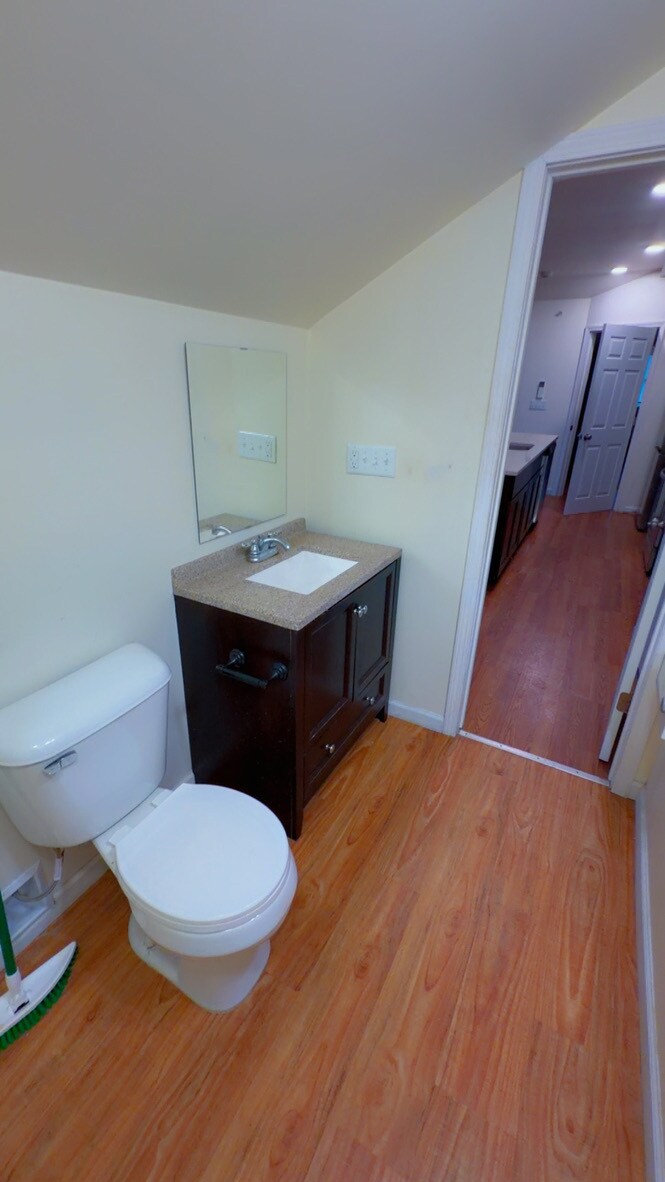 Building Photo - 171 Schiller St