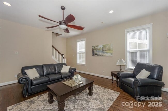 Building Photo - 188 Water Oak Dr