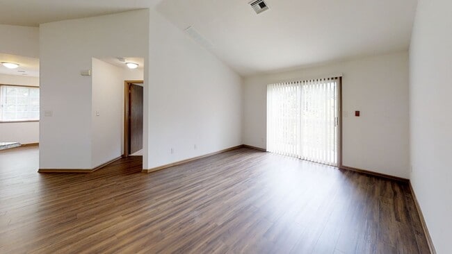 Building Photo - RENT SPECIAL - RENOVATED Condo Style Lower 2 Bedroom 2 Bathroom Apartment is Available