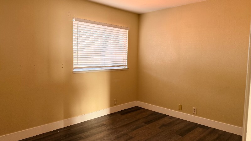 Building Photo - 1169 Zumstein Ct