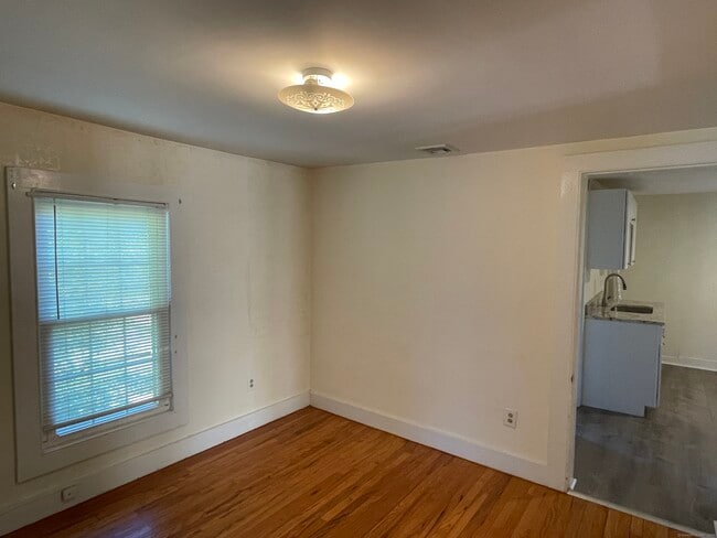 Building Photo - 333 Quinnipiac Ave