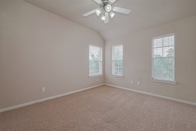 Building Photo - 15 Wenoah Pl