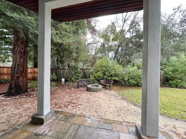 Building Photo - TENTATIVELY RENTED Custom Features, 3 Bedroom, 2 Bathroom, Napa Home