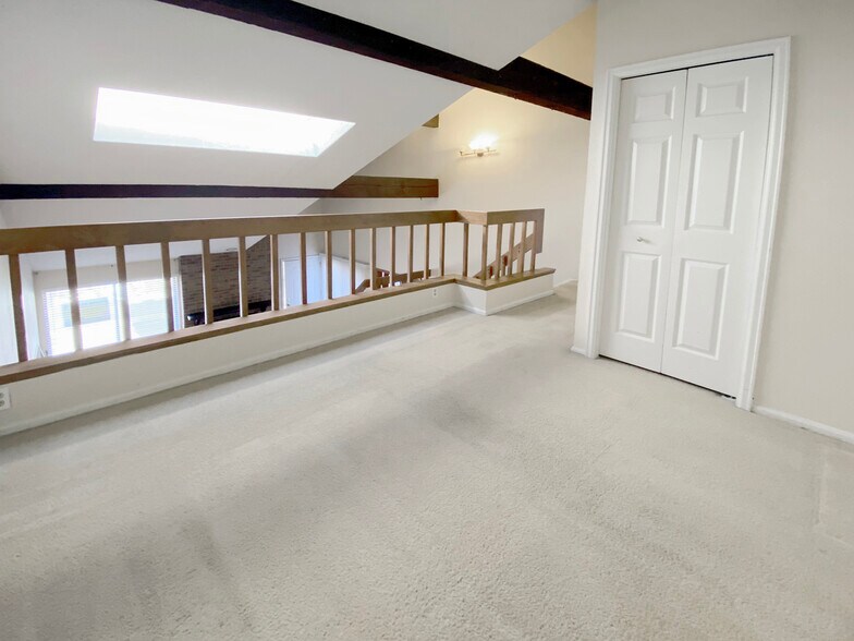 Loft - 2685 S Dayton Way