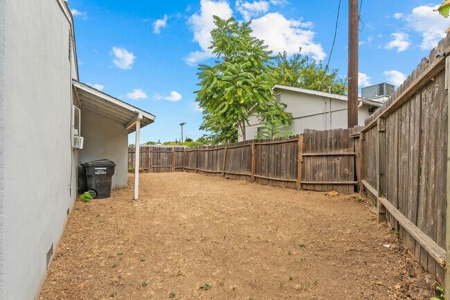 Building Photo - 4184 Cornelia Way