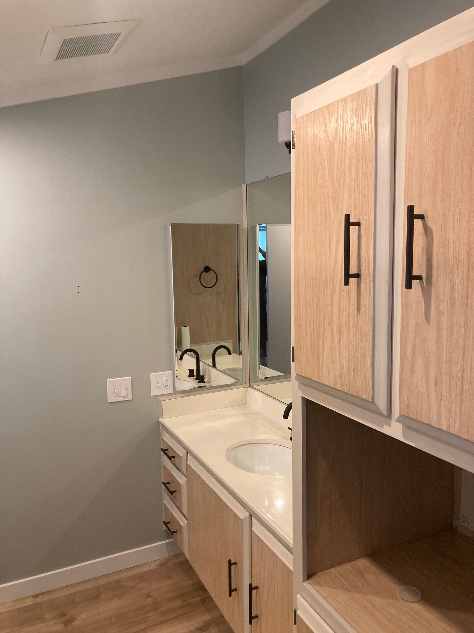 Building Photo - 4650 Dulin Rd