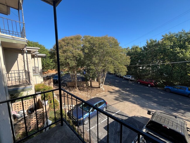 Building Photo - 2Bed/1Bath in Travis Heights