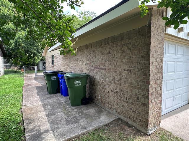 Building Photo - 12417 Spring Branch Dr