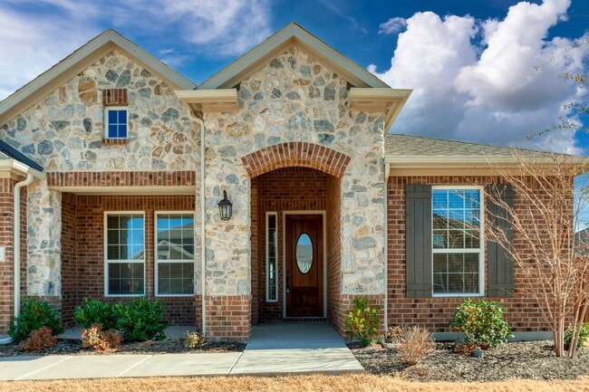 Building Photo - Beautiful 4 Bedroom, 3 Car Garage, Single Story Home in Celina!