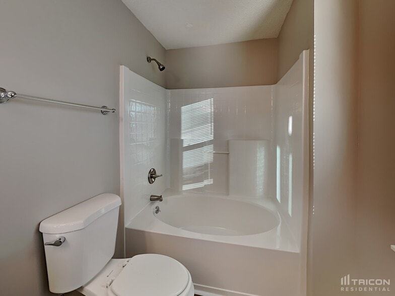 Building Photo - 13200 Lampmeade Ln
