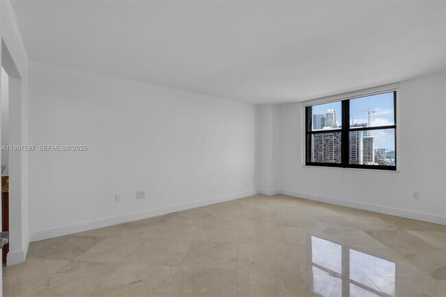 Building Photo - 2333 Brickell Ave