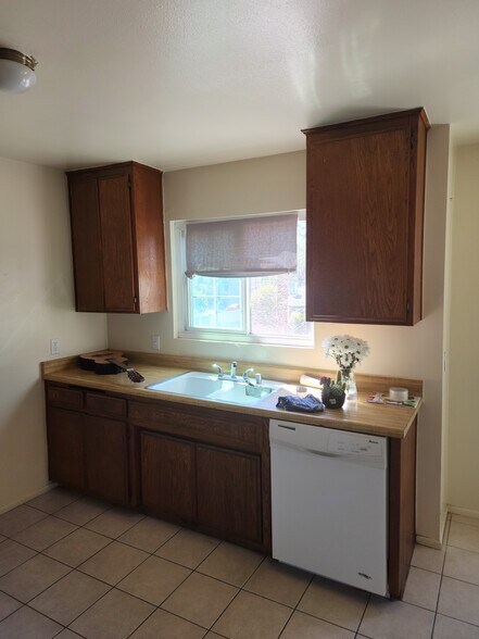 Building Photo - 11307 Miranda St