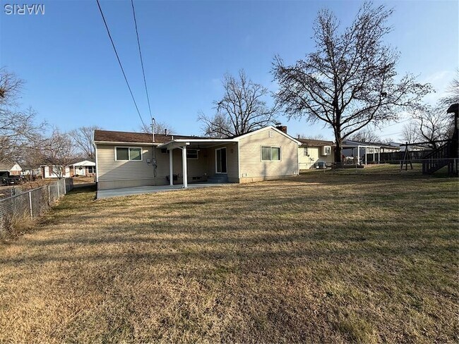 Building Photo - 3335 Ipswich Ln