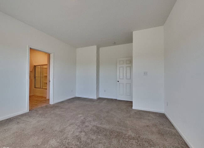 Building Photo - 2018 Maplewood Ln