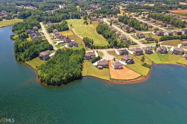 Building Photo - 2481 Lake Erma Dr