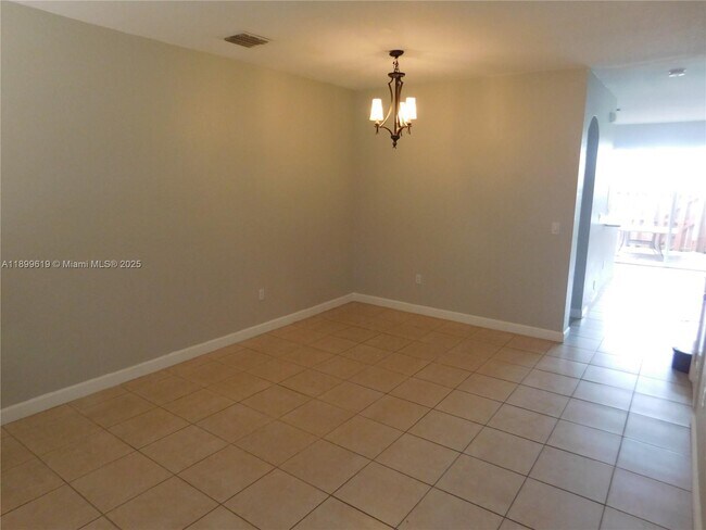 Building Photo - 12813 SW 132nd Terrace