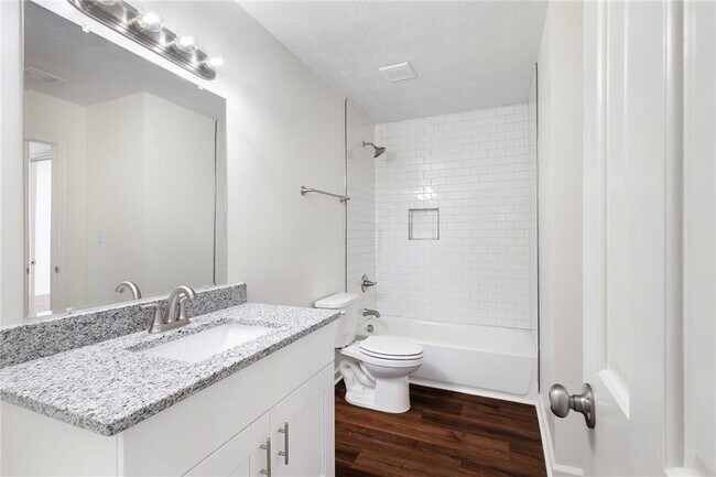 Building Photo - 330 Winding River Dr